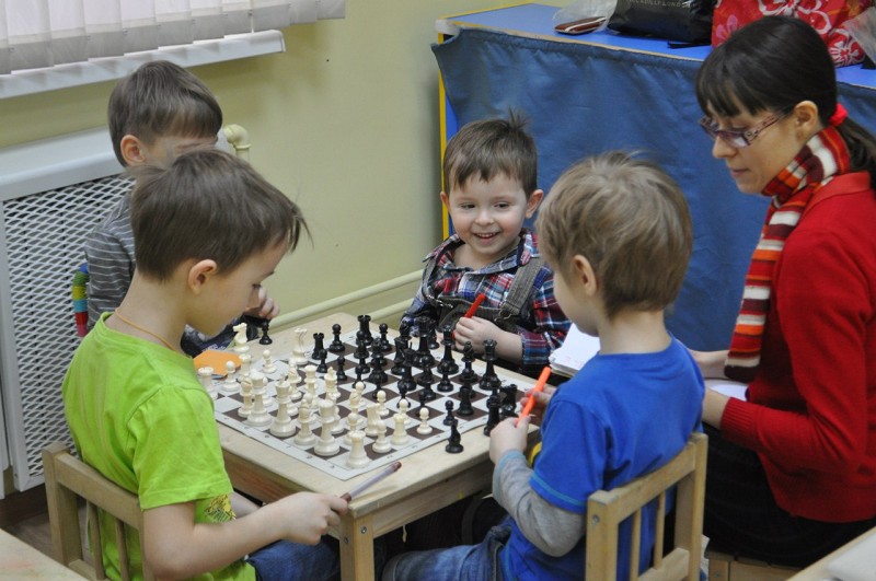 Шахматы в центре Сёма