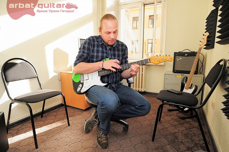 Уроки игры на акустической гитаре