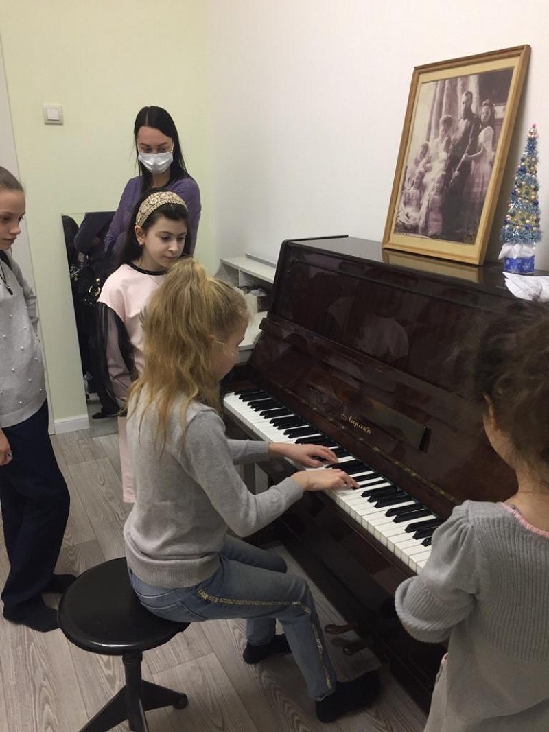 Индивидуальные занятия по вокалу в детском центре Территория