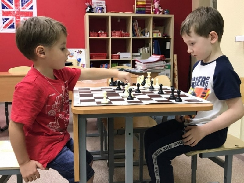 Шахматы в клубе Chess First